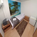 зiрка ホテル 3*