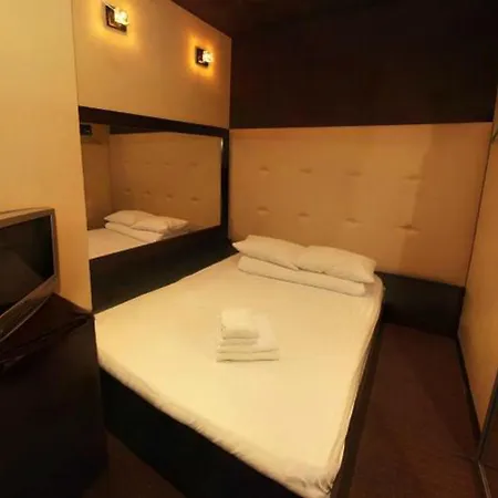 зiрка Hotel Odessa