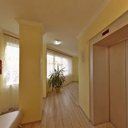 зiрка Hotel 3*